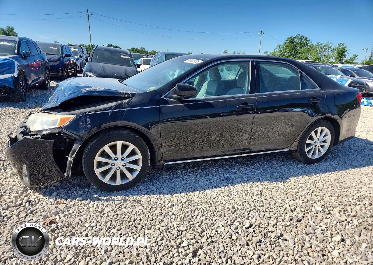 2013 Toyota Camry L – zdjęcie 1 z 12