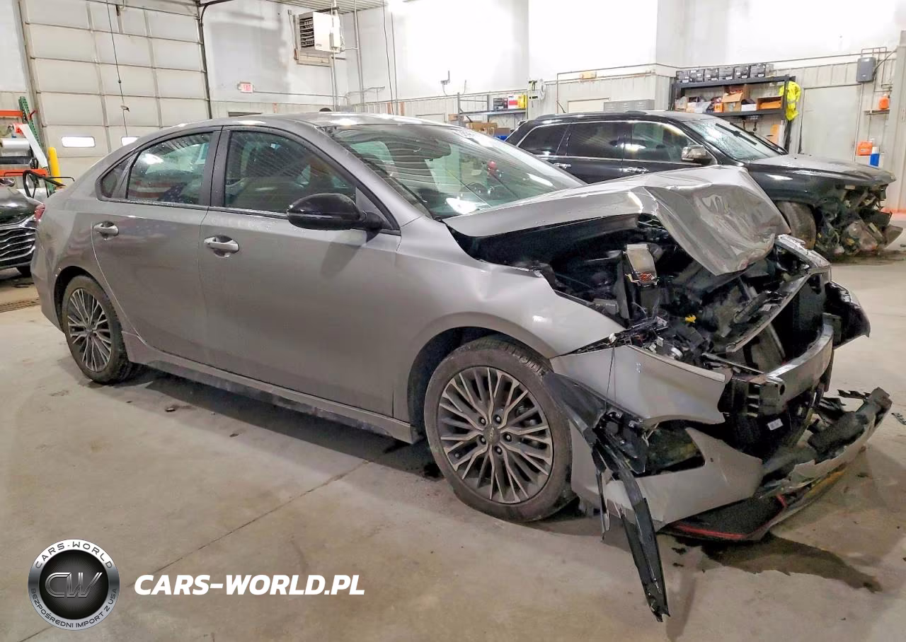 2024 Kia Forte Gt Line VIN:3KPF54AD5RE745531 - 4