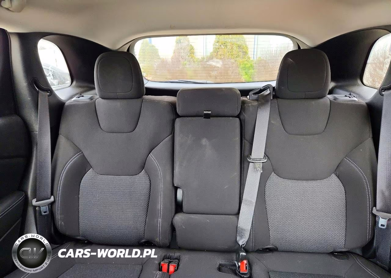 2021 Jeep Cherokee Latitude VIN:1C4PJLCB1MD211121 - 10