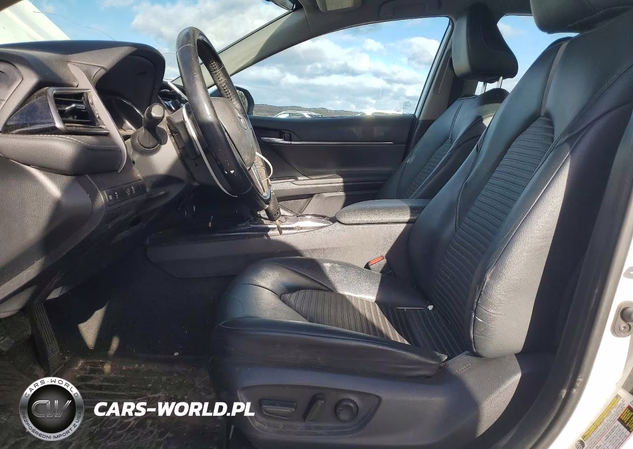 2020 Toyota Camry Se VIN:4T1G11AK4LU361841 - 7