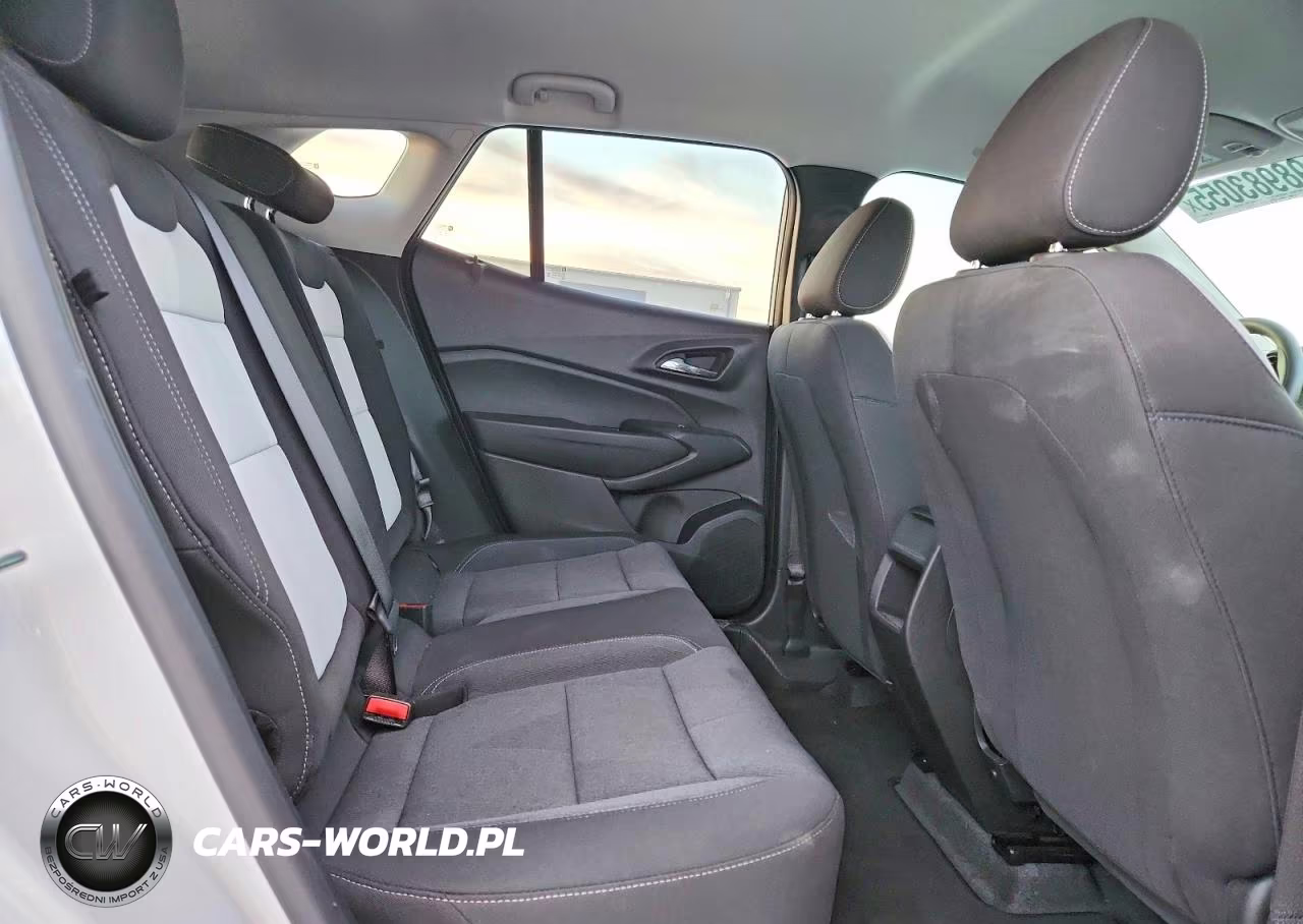 2025 Chevrolet Trax Ls VIN:KL77LFEP5SC301229 - 10