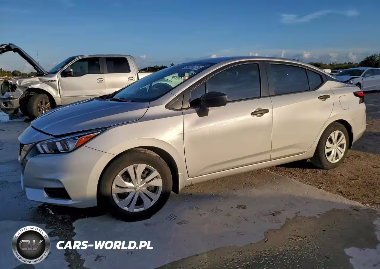 2022 Nissan Versa S