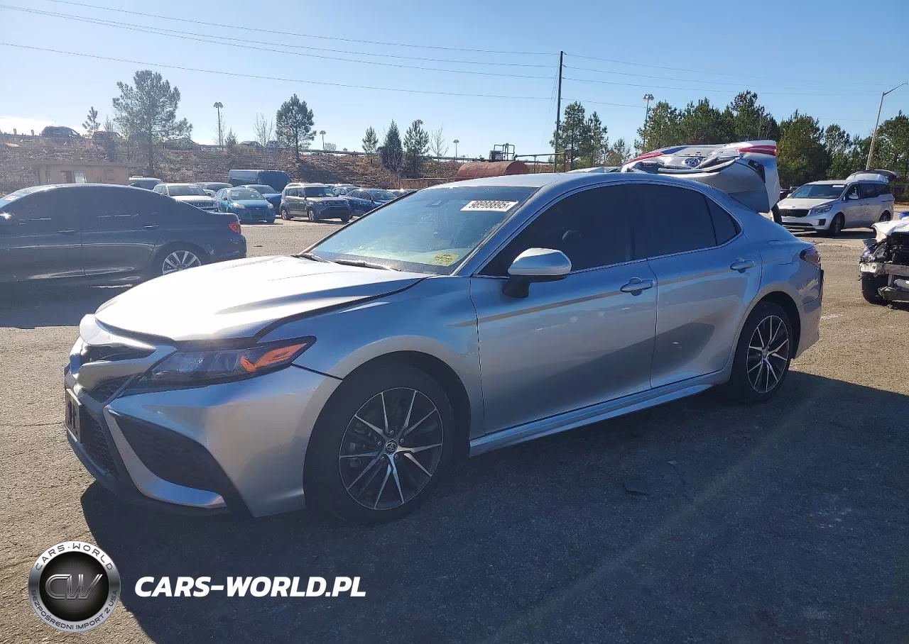 2023 Toyota Camry – zdjęcie 1 z 12