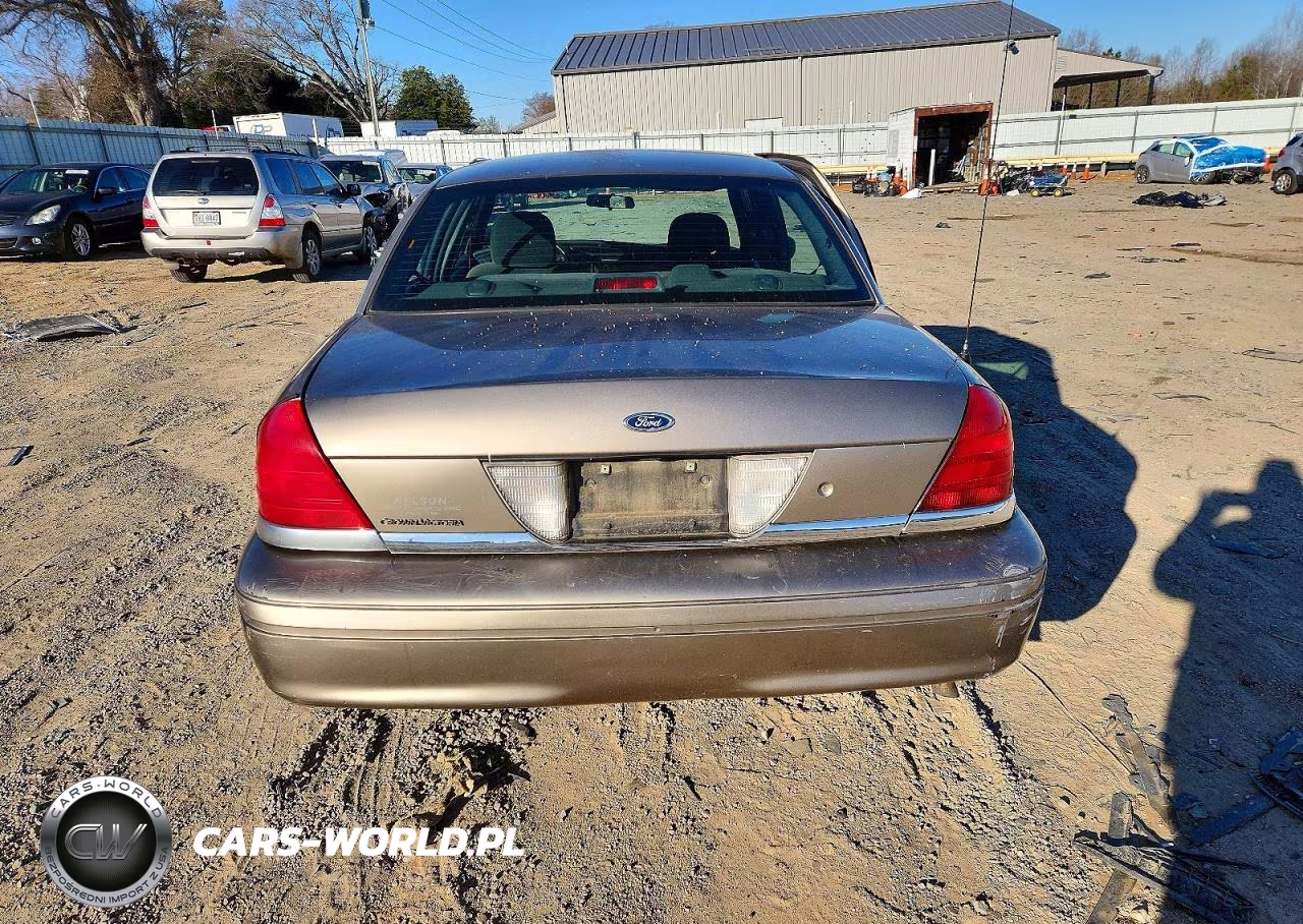 2005 Ford Crown Victoria VIN:2FAFP73W45X114354 - 6