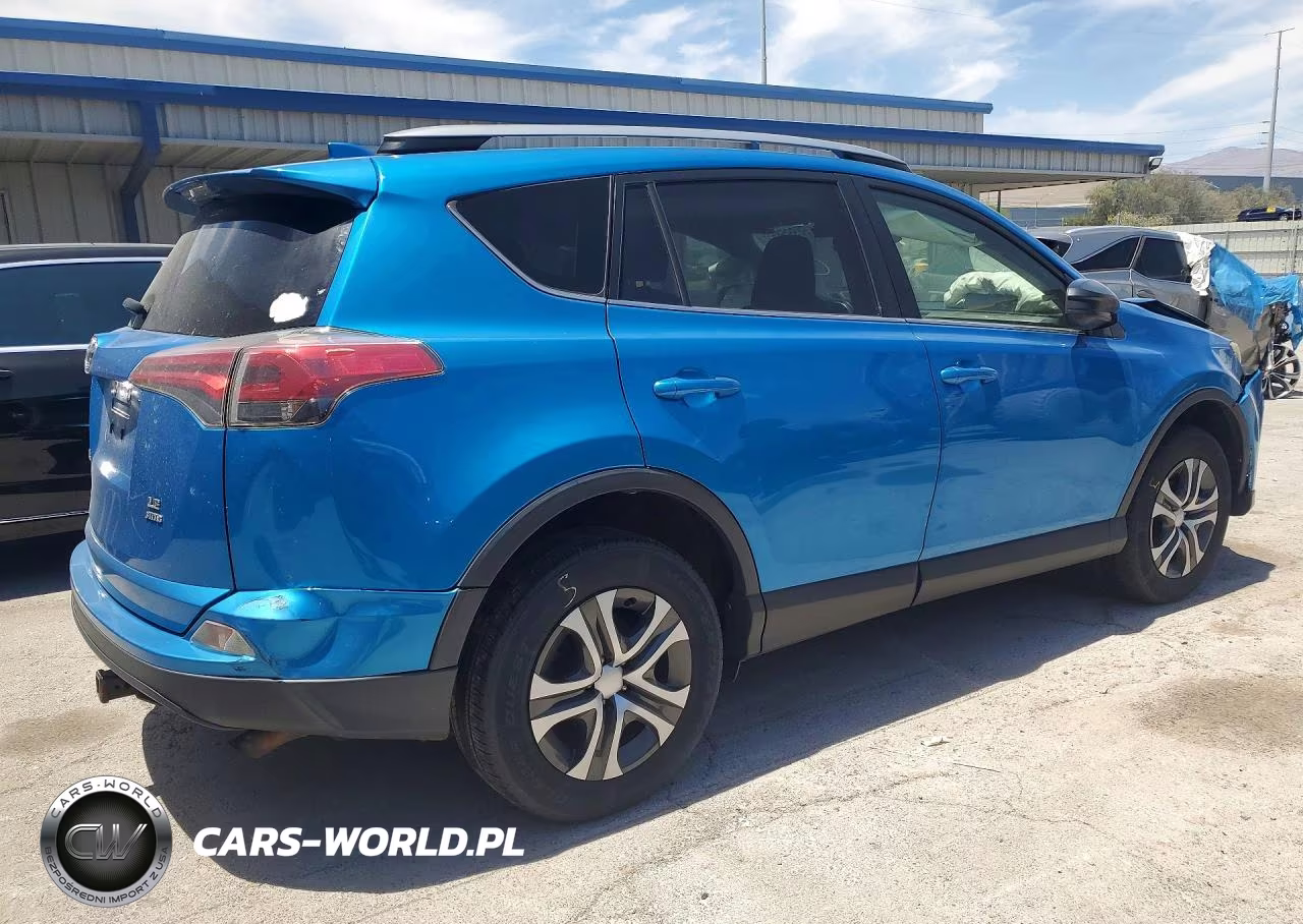 2018 Toyota Rav4 Le VIN:JTMBFREV1JD245139 - 3