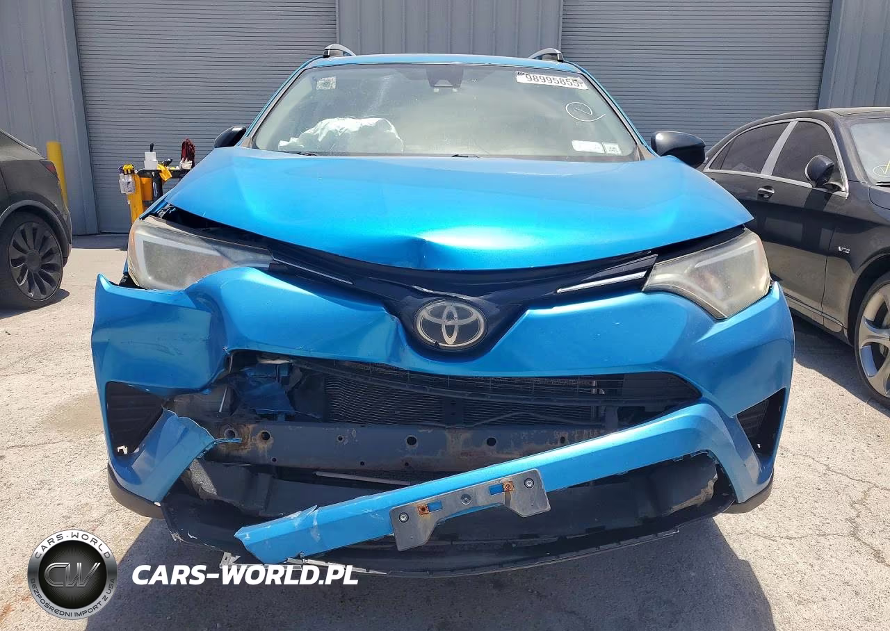 2018 Toyota Rav4 Le VIN:JTMBFREV1JD245139 - 5