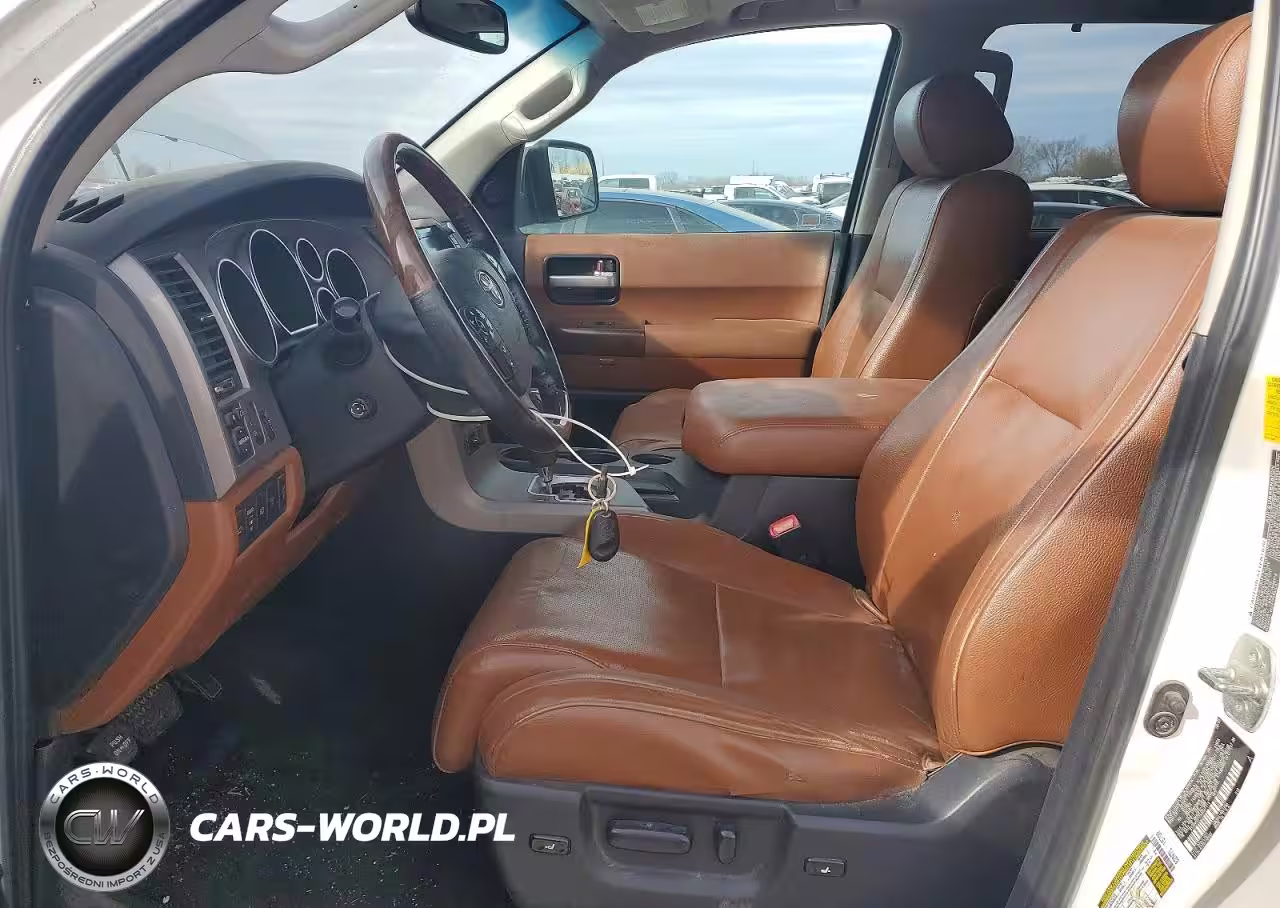 2010 Toyota Sequoia Platinum VIN:5TDDW5G17AS027111 - 7