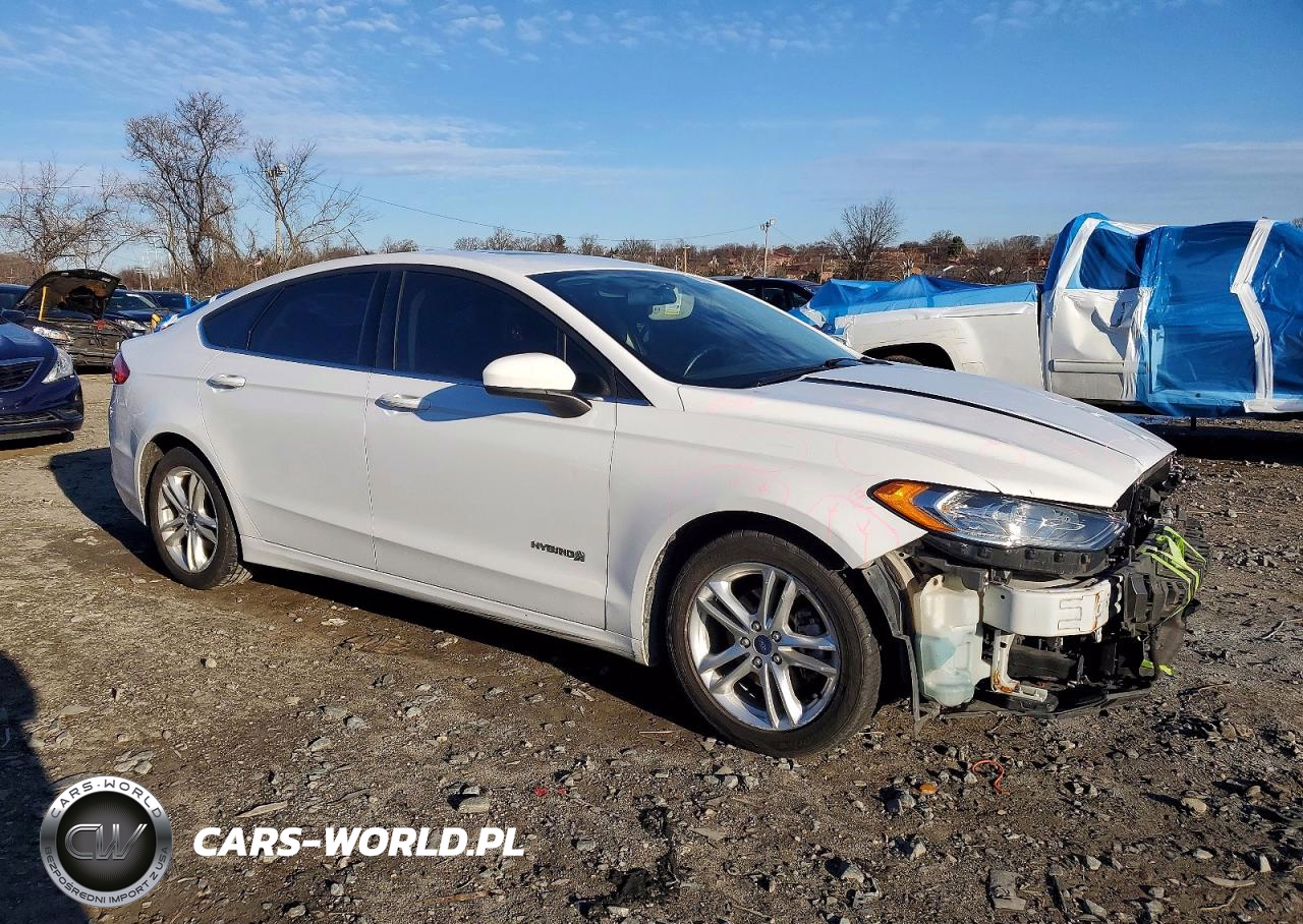 2018 Ford Fusion Se Hybrid VIN:3FA6P0LU6JR115875 - 4