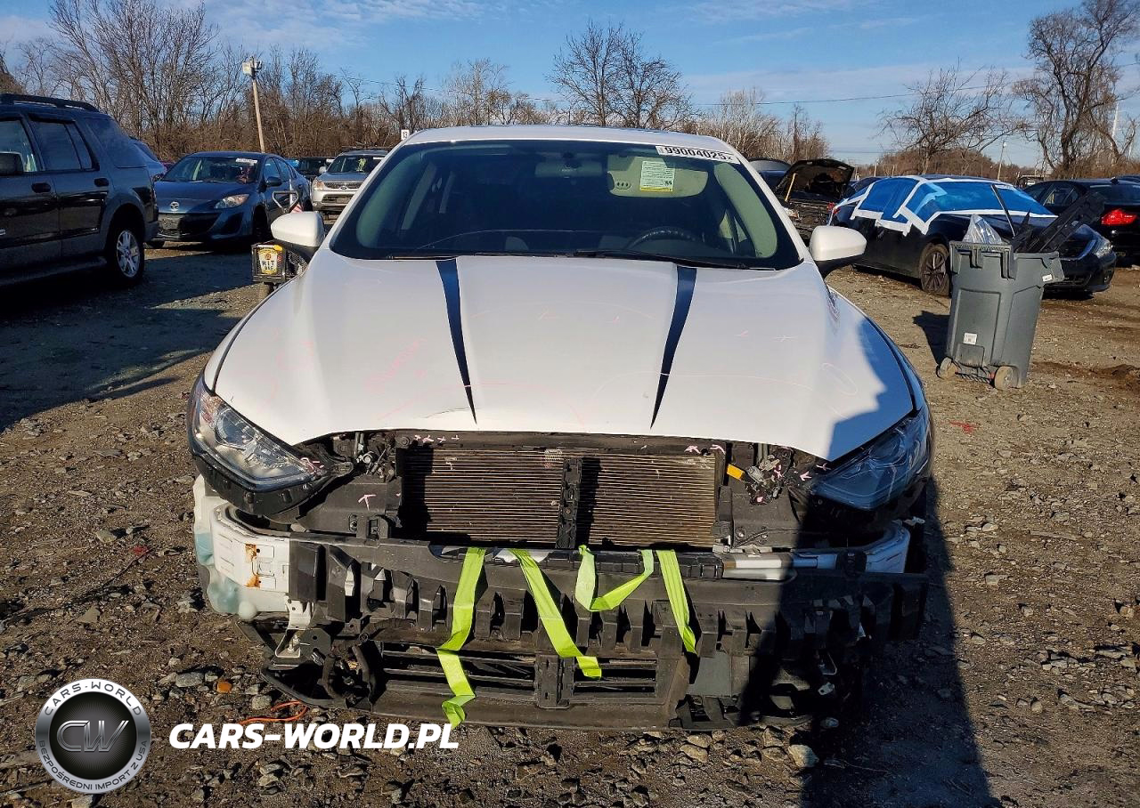 2018 Ford Fusion Se Hybrid VIN:3FA6P0LU6JR115875 - 5
