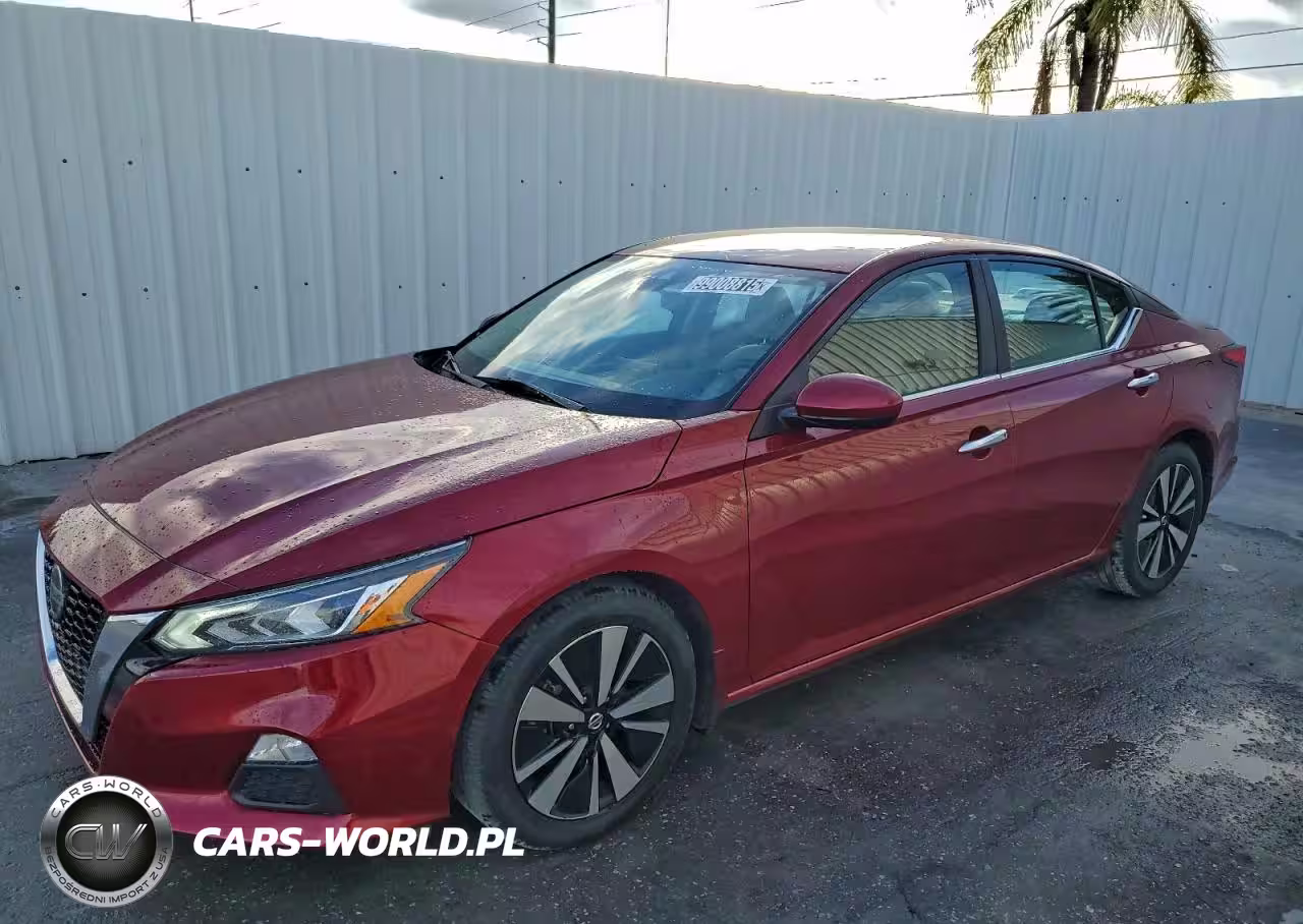 2021 Nissan Altima Sv