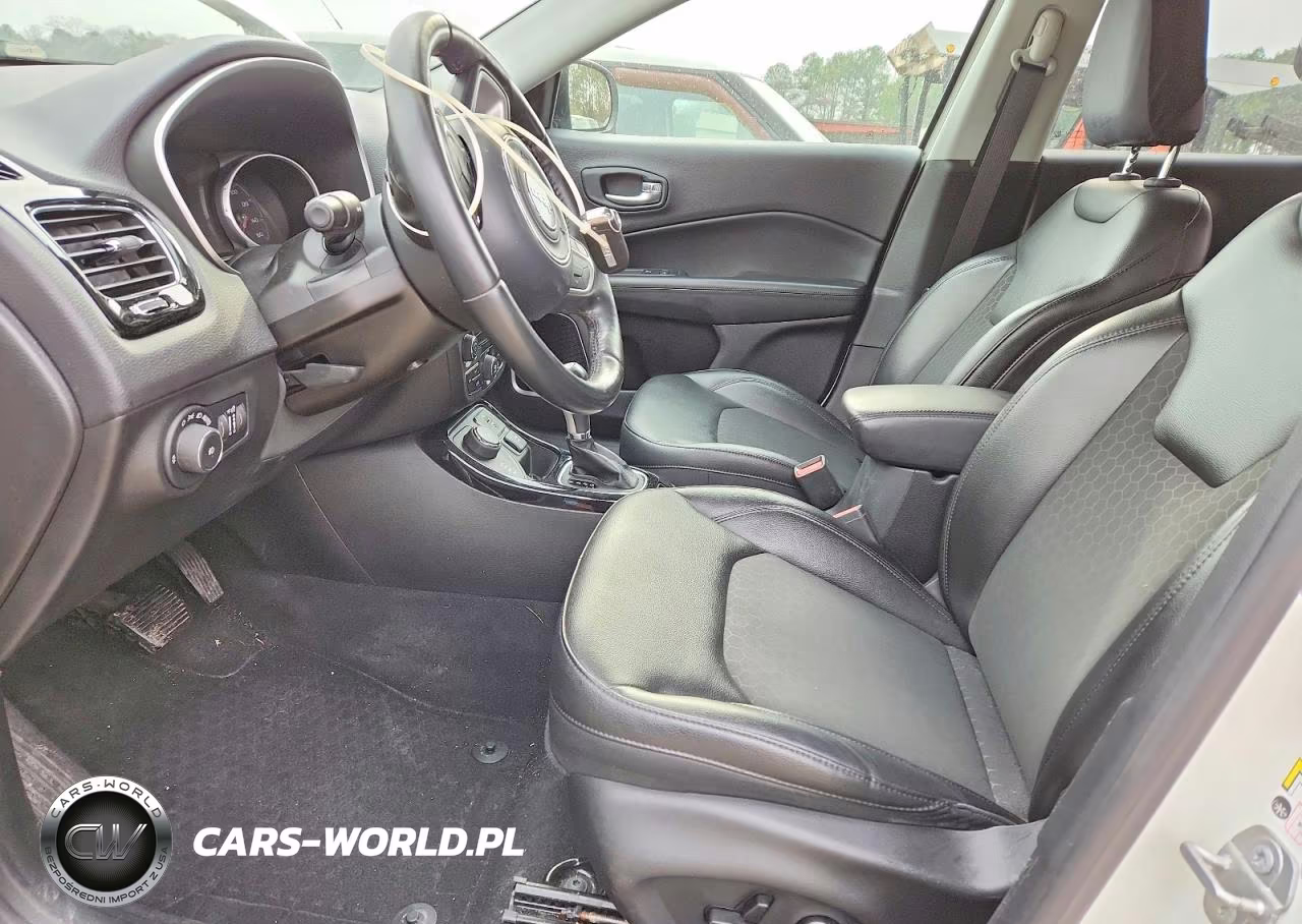 2018 Jeep Compass Latitude VIN:3C4NJDBB6JT325250 - 7