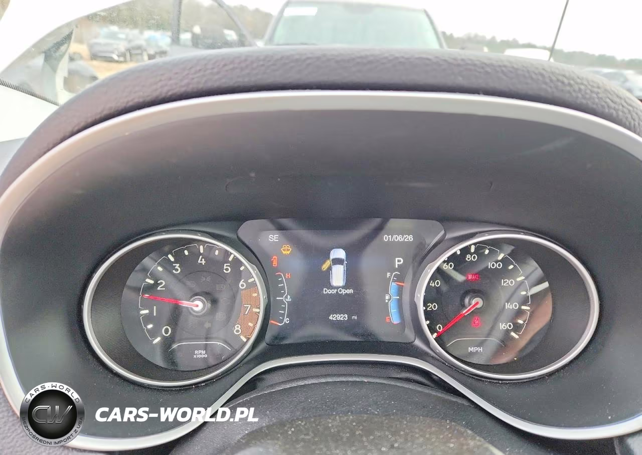 2018 Jeep Compass Latitude VIN:3C4NJDBB6JT325250 - 9