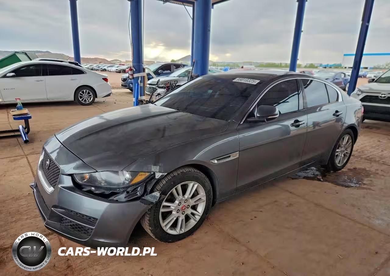 2018 Jaguar Xe Premium