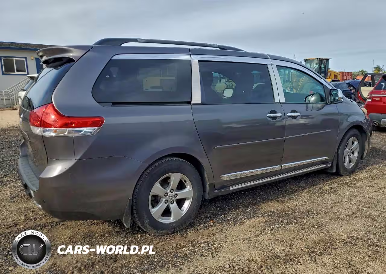 2013 Toyota Sienna Xle VIN:5TDYK3DC7DS296544 - 3