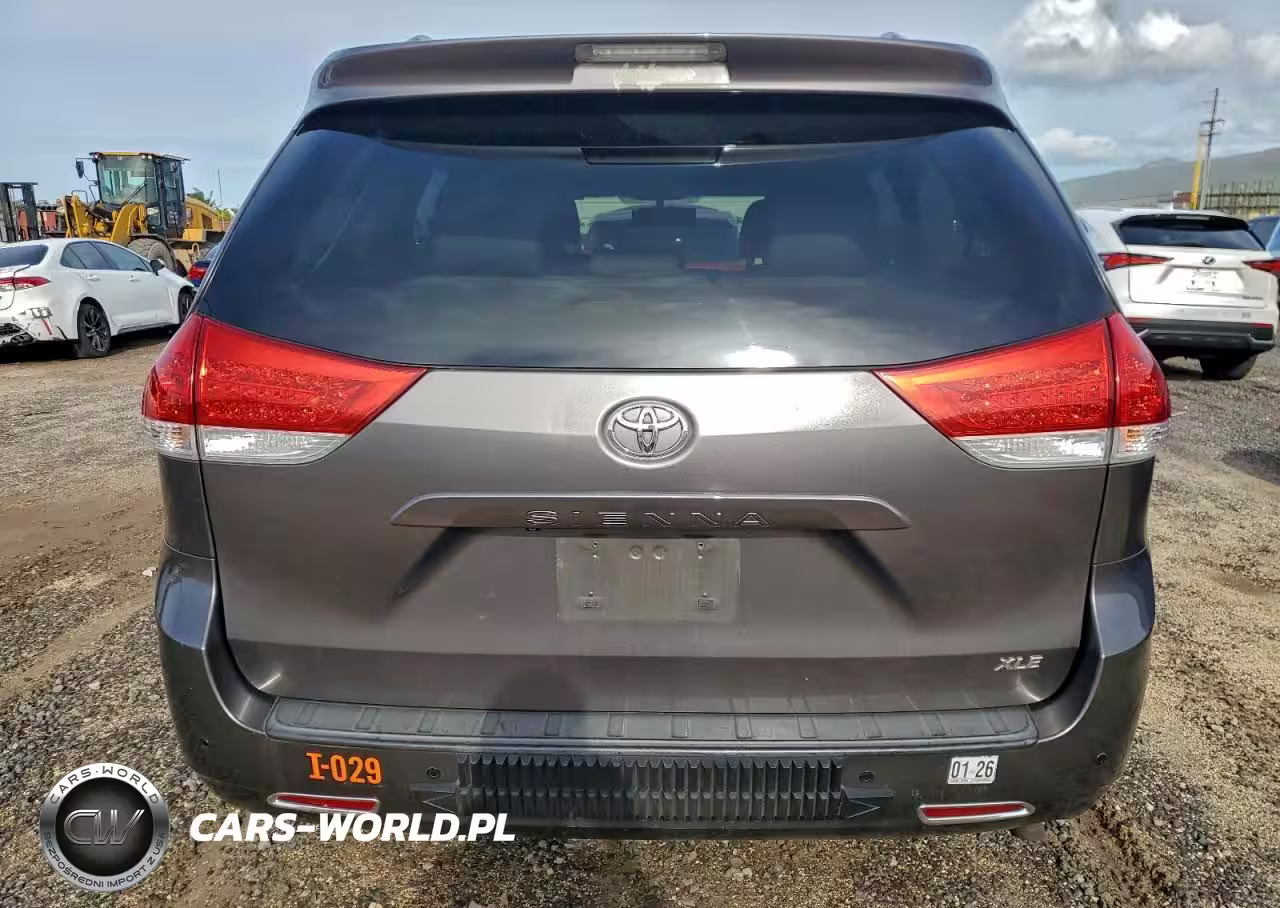 2013 Toyota Sienna Xle VIN:5TDYK3DC7DS296544 - 6