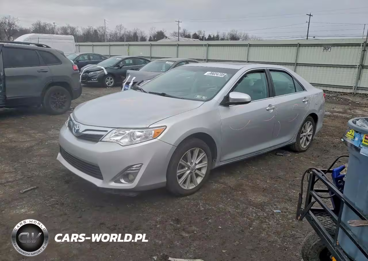 2013 Toyota Camry Hybrid