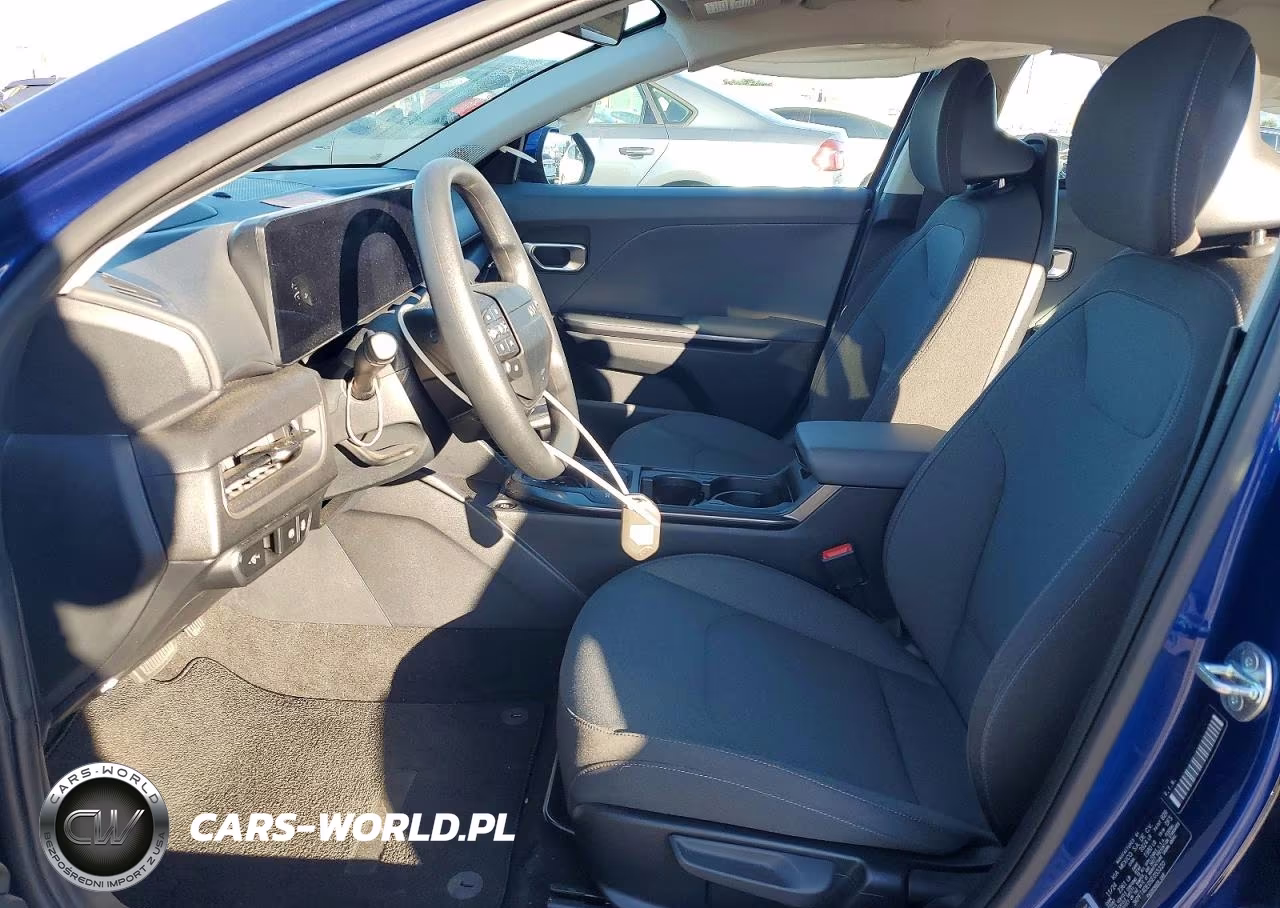 2025 Kia K4 Lx VIN:3KPFT4DE0SE055220 - 7