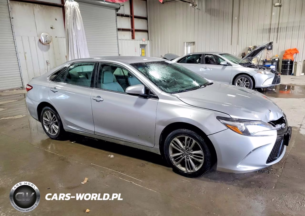 2017 Toyota Camry Le VIN:4T1BF1FK1HU794349 - 4