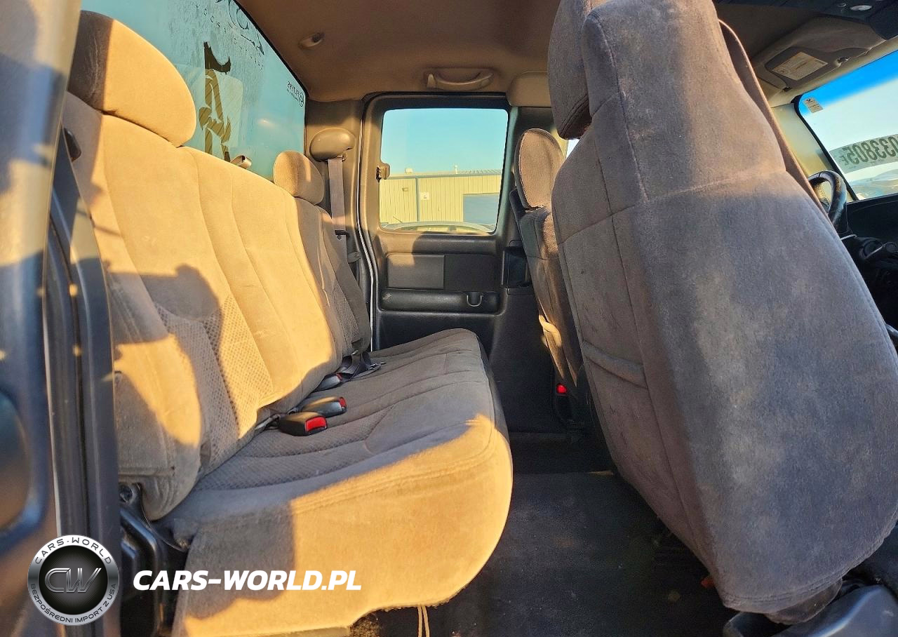 2001 Chevrolet Silverado K2500 Heavy Duty VIN:1GCHK29U81E240593 - 10