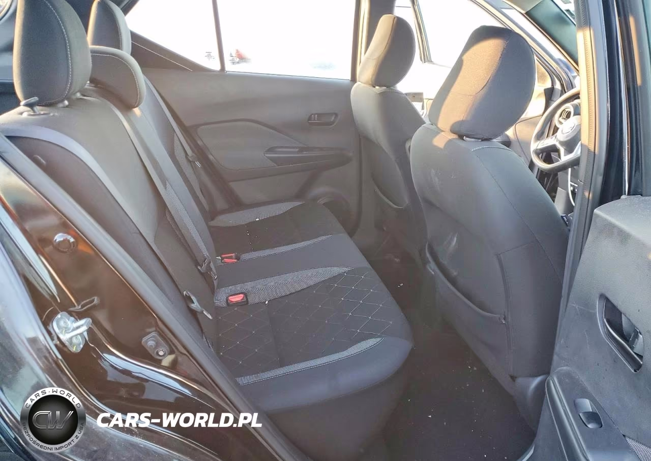 2019 Nissan Kicks S VIN:3N1CP5CU2KL518267 - 11