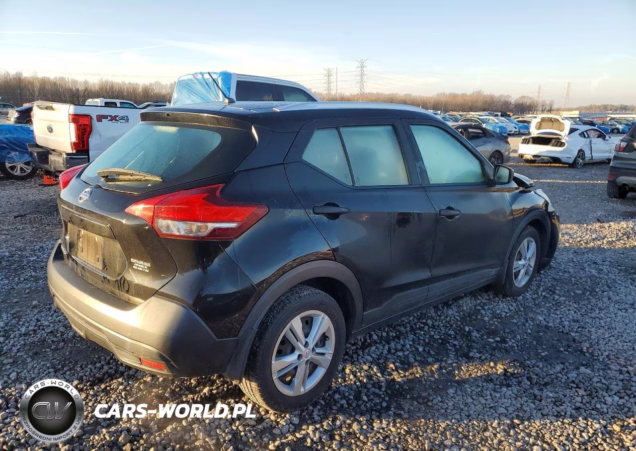 2019 Nissan Kicks S VIN:3N1CP5CU2KL518267 - 3
