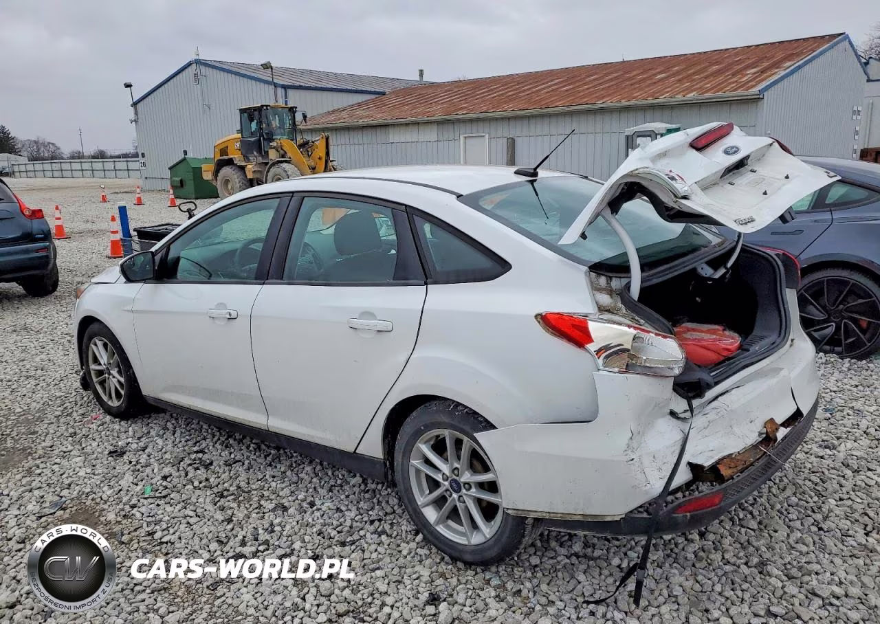 2015 Ford Focus Se VIN:1FADP3F23FL240146 - 2
