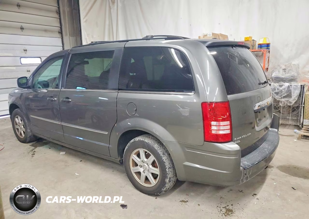 2010 Chrysler Town & Country Touring Plus VIN:2A4RR8DX6AR441894 - 2