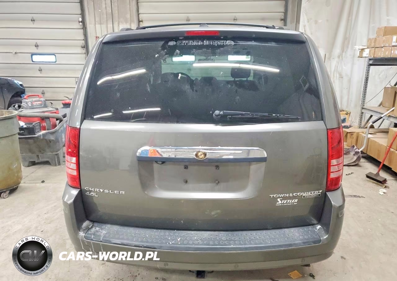 2010 Chrysler Town & Country Touring Plus VIN:2A4RR8DX6AR441894 - 6