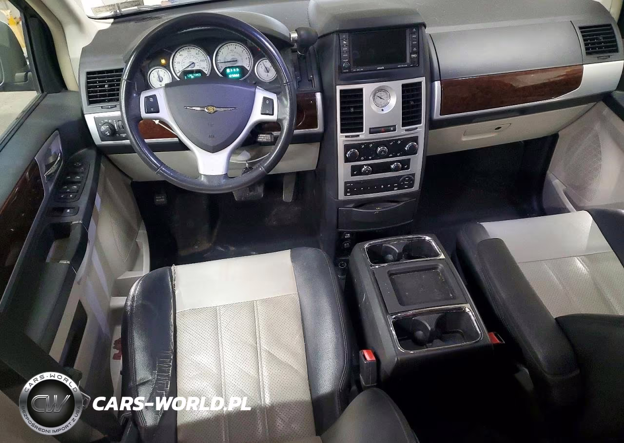2010 Chrysler Town & Country Touring Plus VIN:2A4RR8DX6AR441894 - 8