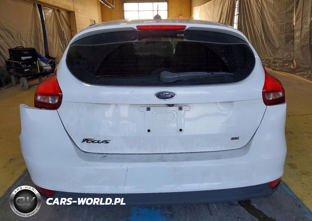 2018 Ford Focus Se VIN:1FADP3K27JL268028 - 6