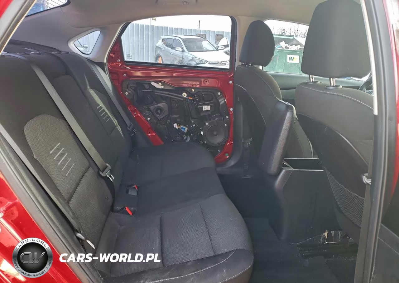 2019 Kia Forte Gt Line VIN:3KPF34AD6KE064810 - 10