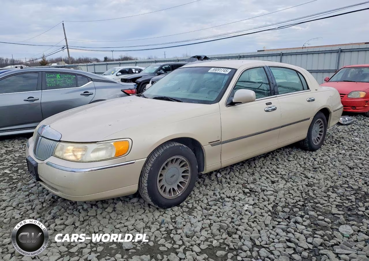 2001 Lincoln Town Car Cartier