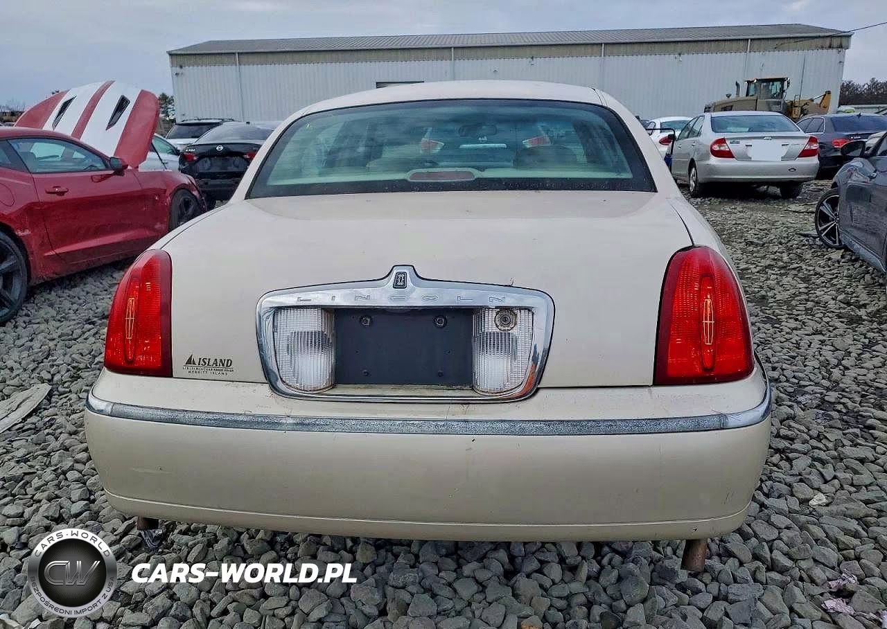 2001 Lincoln Town Car Cartier VIN:1LNHM83W31Y719666 - 6