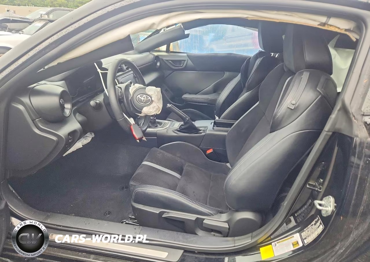 2024 Toyota Gr 86 VIN:JF1ZNBE15R9753012 - 7