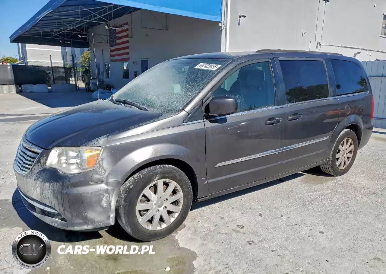 2016 Chrysler Town & Country Touring