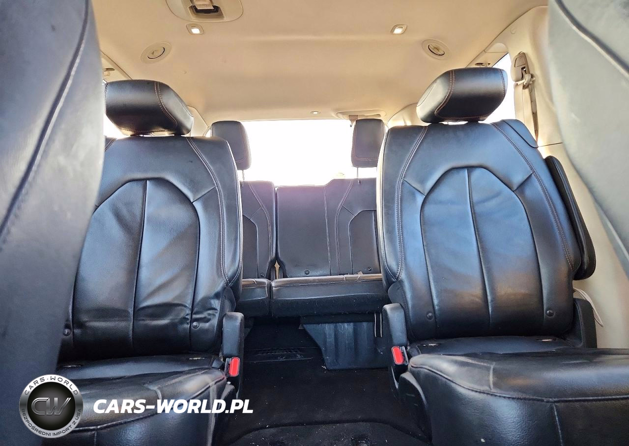 2017 Chrysler Pacifica Touring L VIN:2C4RC1BG9HR820402 - 10