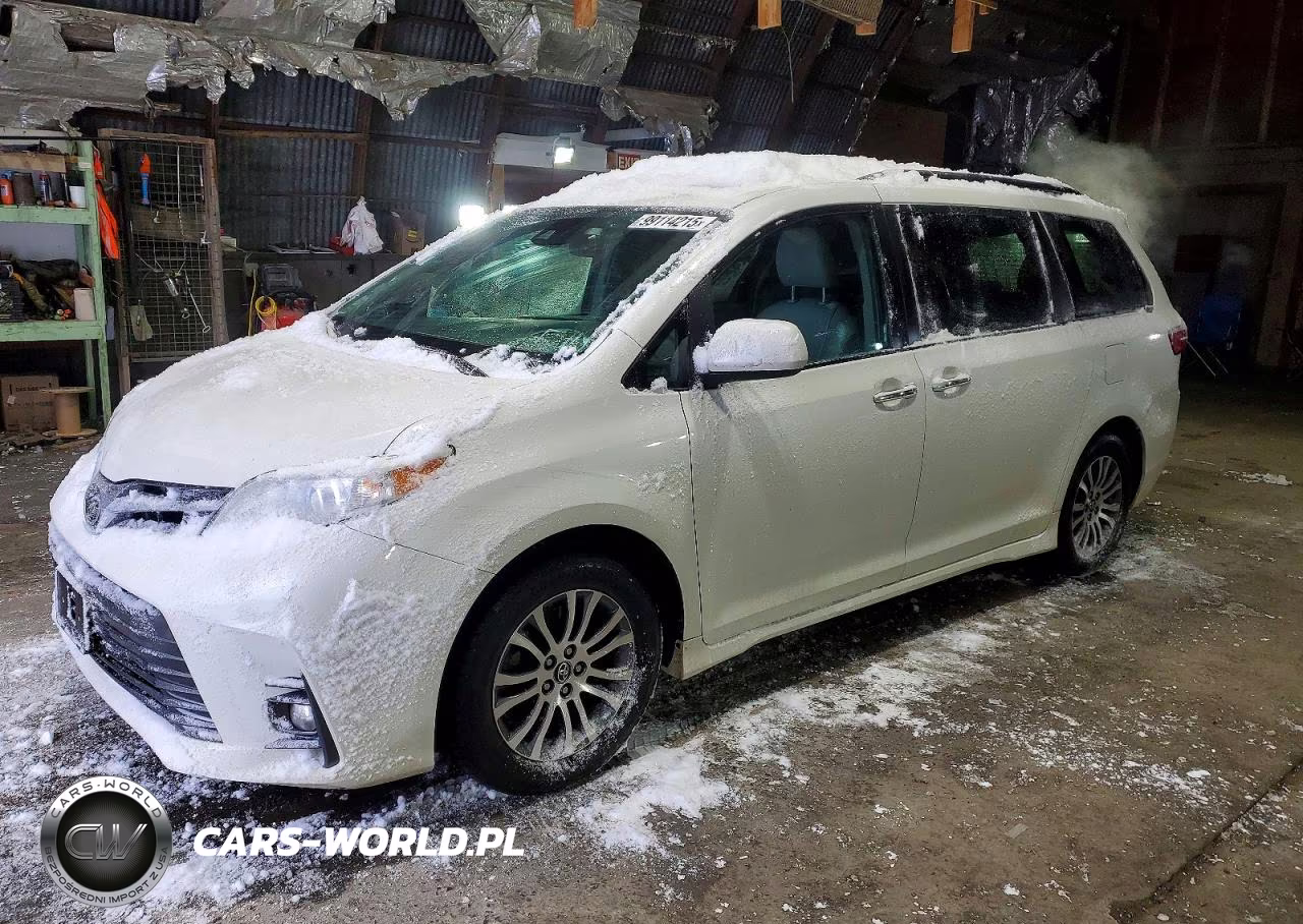 2018 Toyota Sienna Xle 8-Passenger