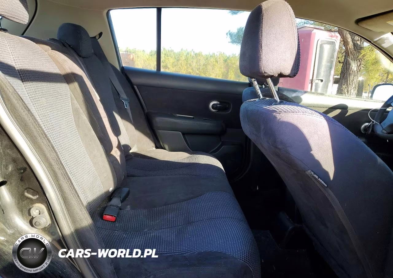 2010 Nissan Versa S VIN:3N1BC1CP8AL467673 - 10