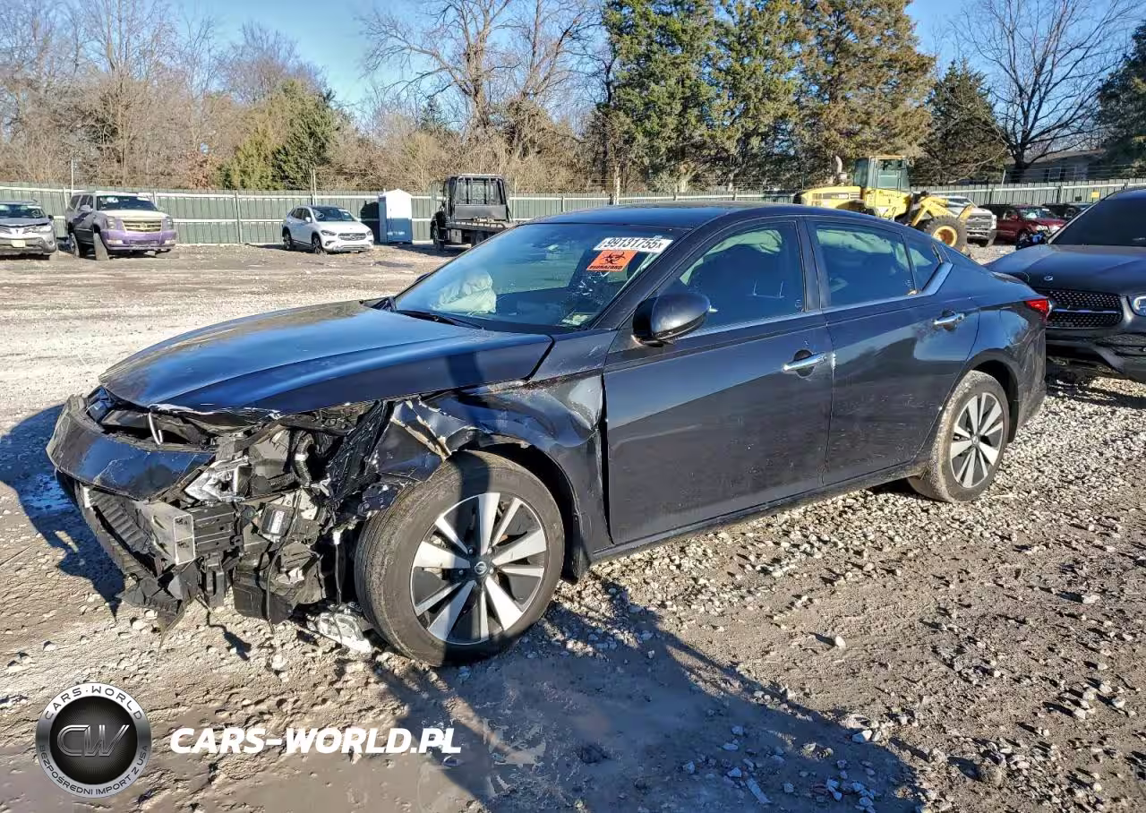 2022 Nissan Altima Sv