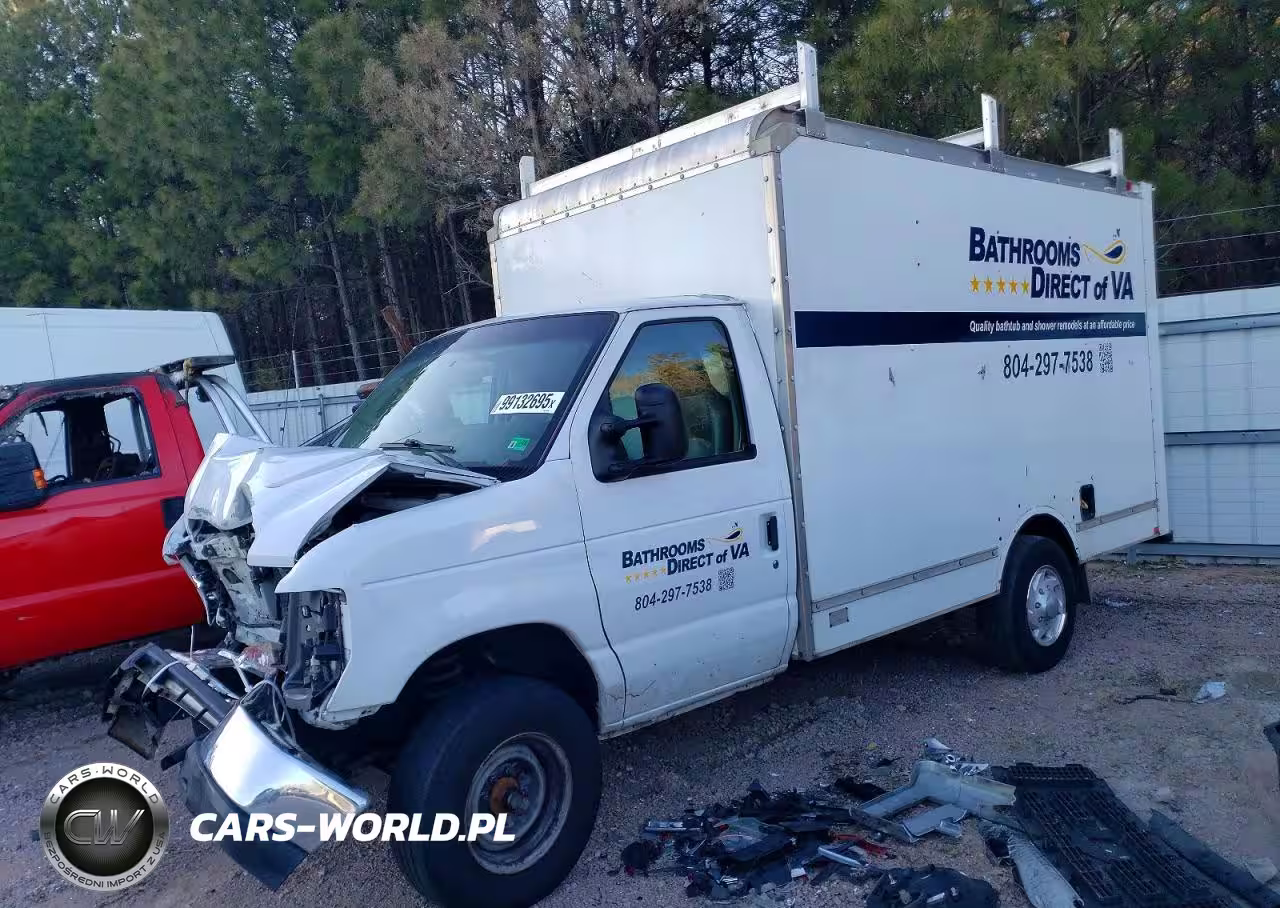 2016 Ford E350 Box Truck