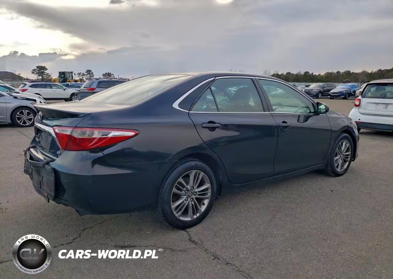 2017 Toyota Camry Le VIN:4T1BF1FK9HU334145 - 3
