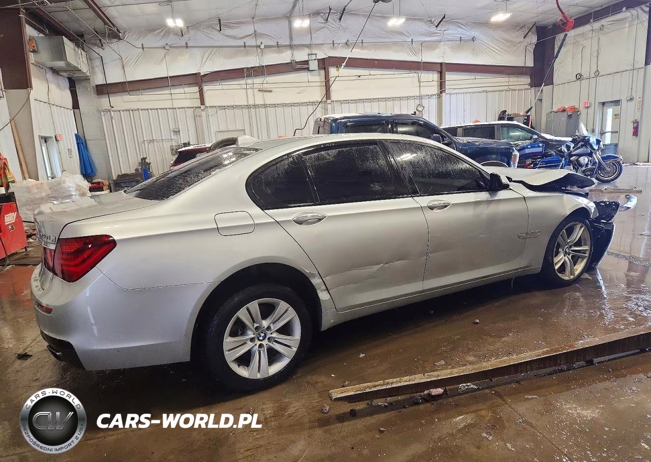 2013 BMW 740 I VIN:WBAYA6C56DD143329 - 3