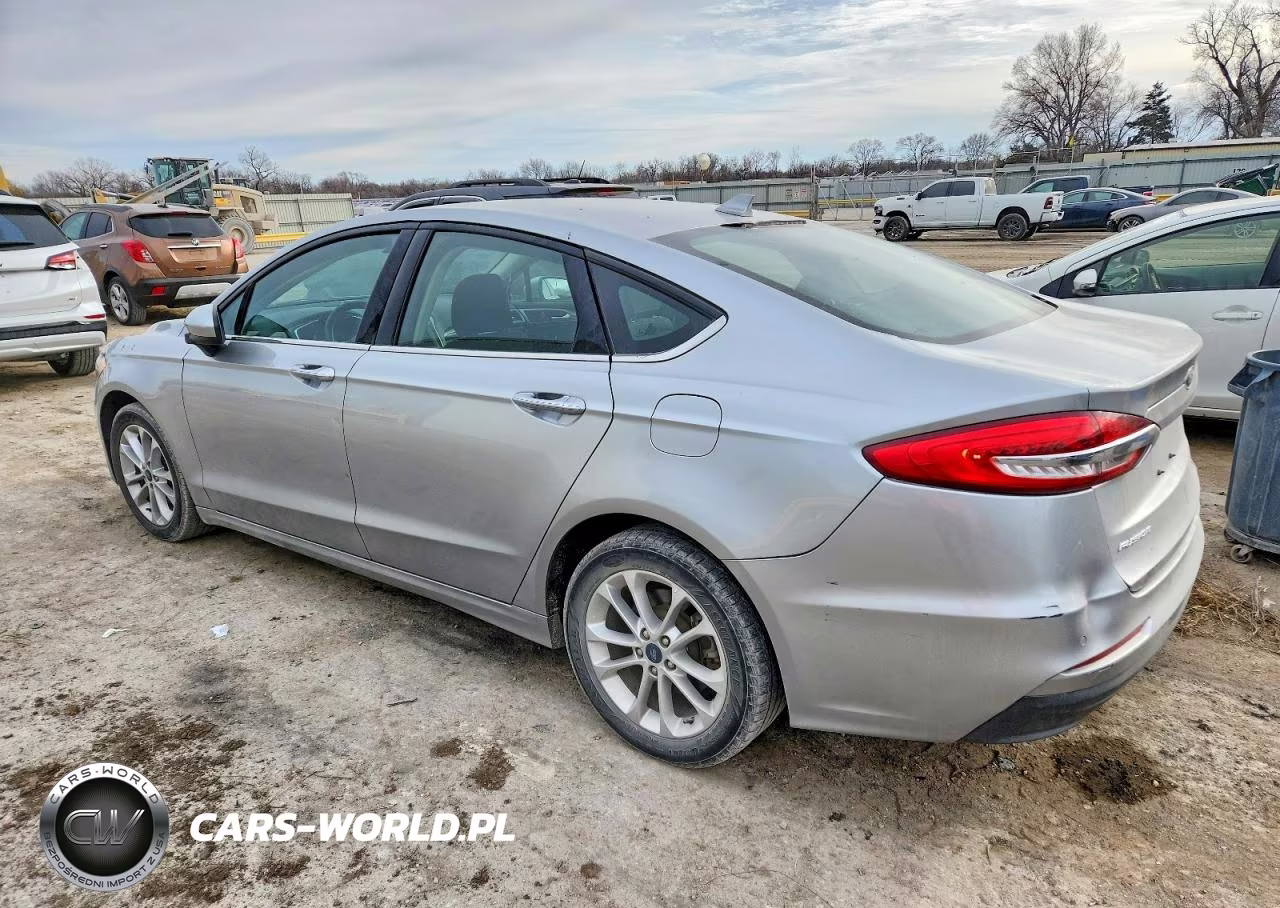 2020 Ford Fusion Se VIN:3FA6P0H77LR118547 - 2