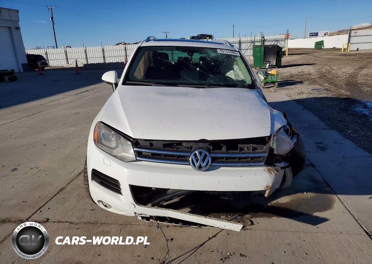 2014 Volkswagen Touareg V6 Tdi VIN:WVGEP9BP8ED011467 - 5
