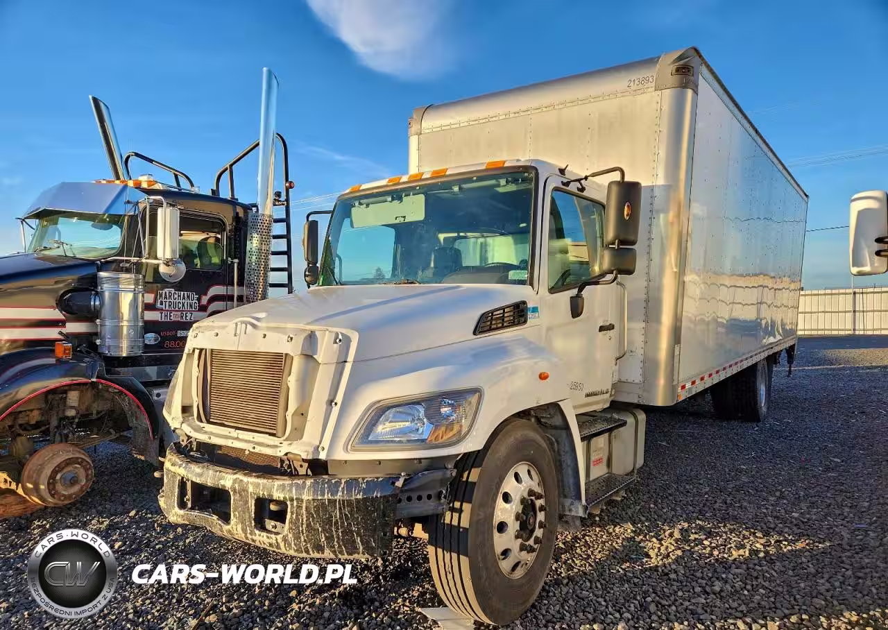 2023 Hino L6 Box Truck