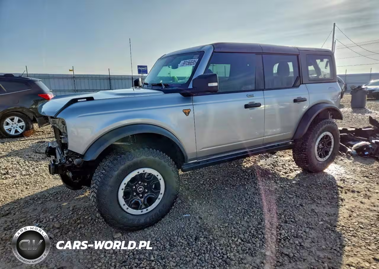 2023 Ford Bronco Base