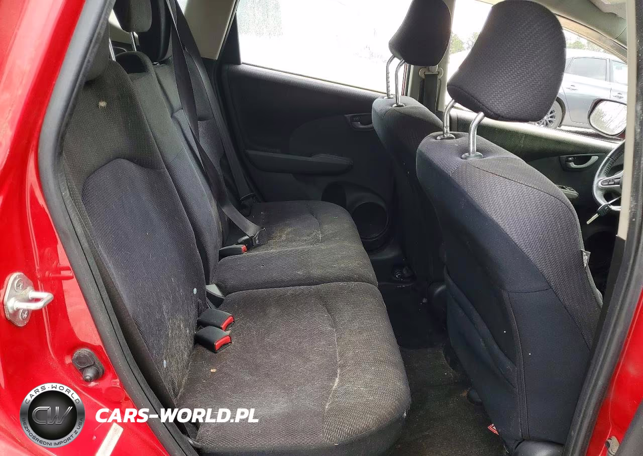 2013 Honda Fit Sport VIN:JHMGE8H54DC026988 - 10