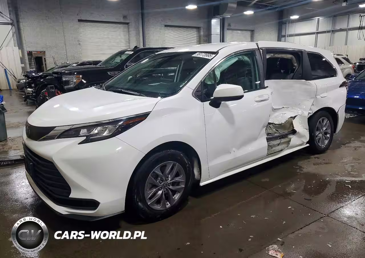 2023 Toyota Sienna Le