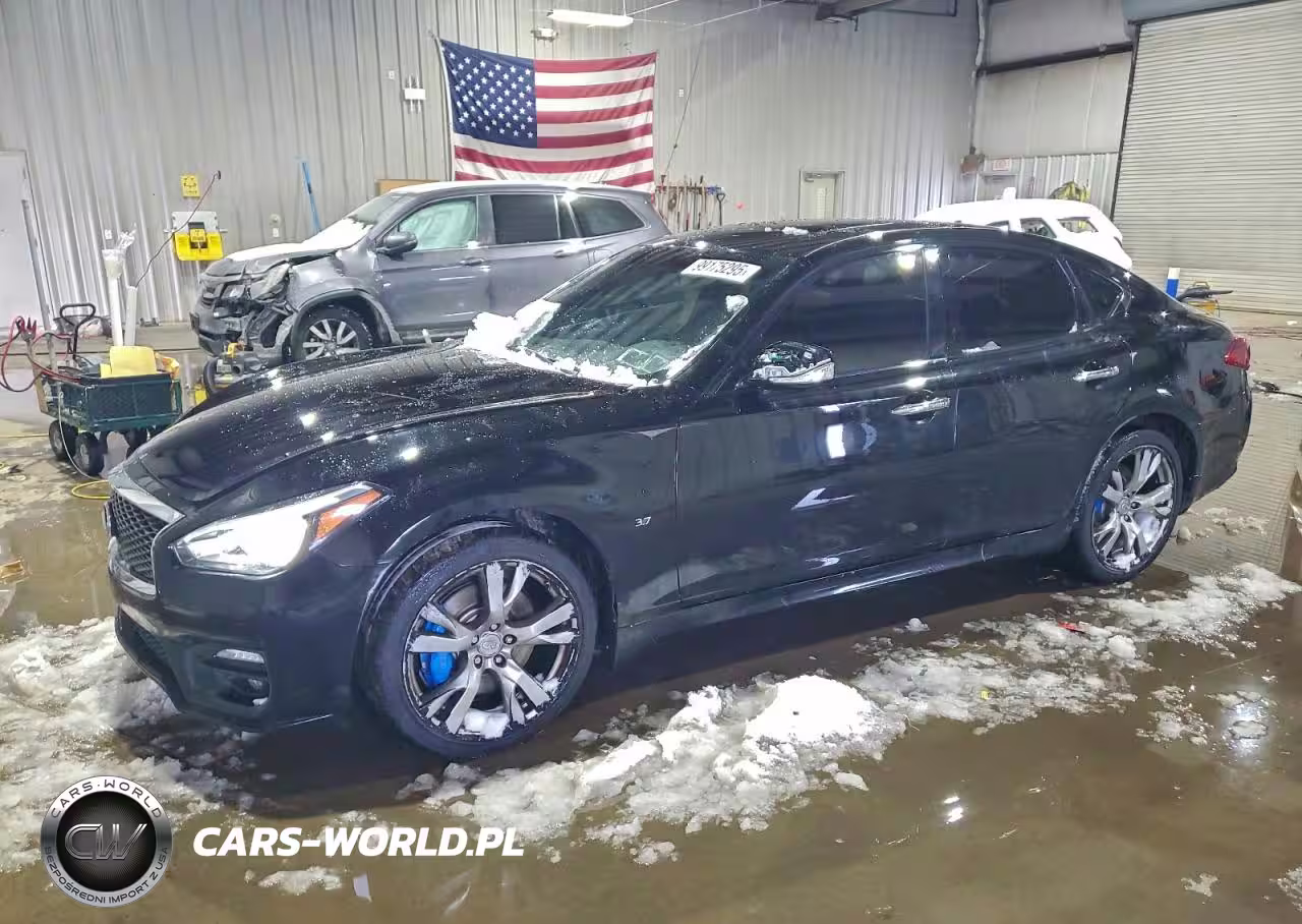 2015 Infiniti Q70 3.7