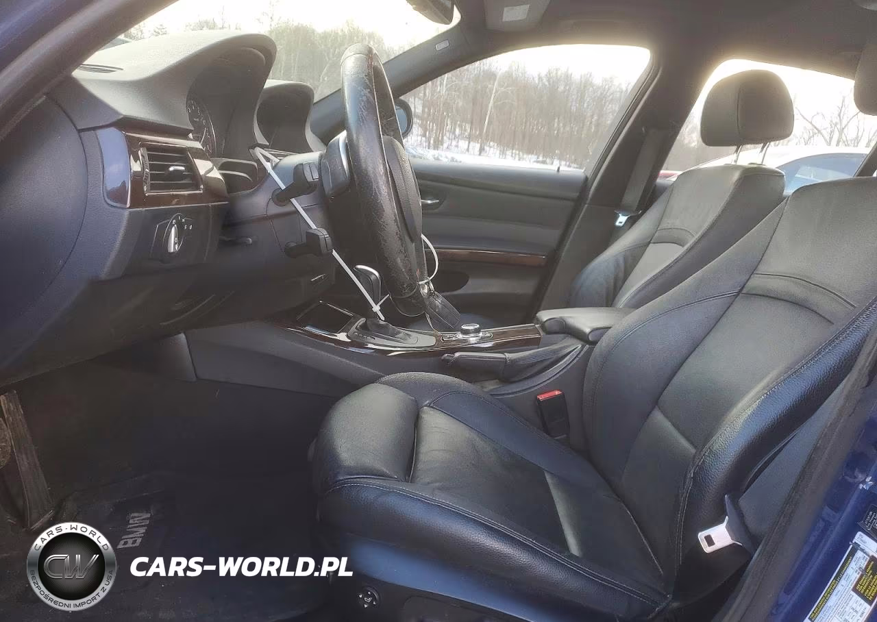 2010 BMW 335 Xi VIN:WBAPL3C52AA407986 - 7